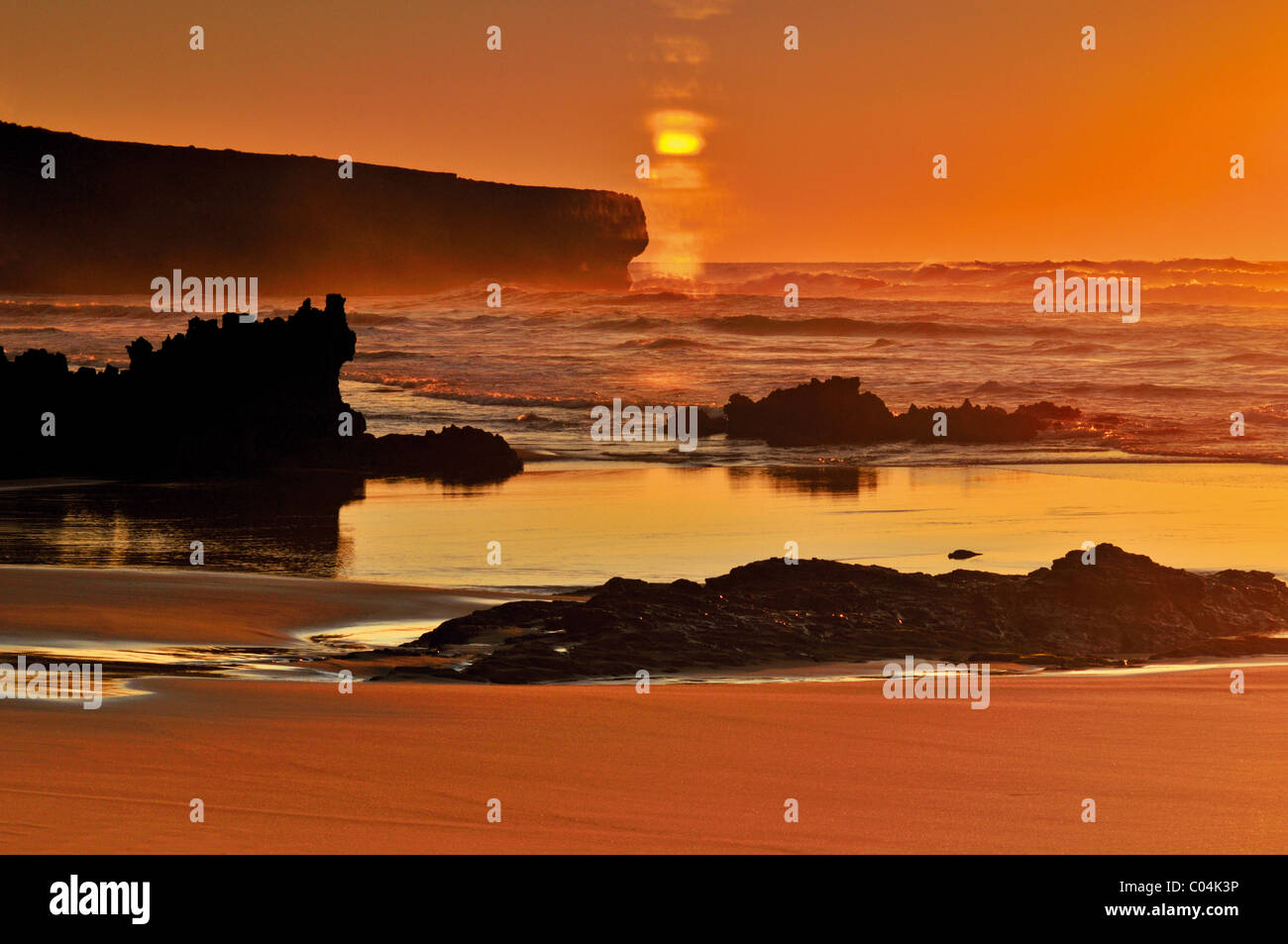 Portugal, Algarve: Sonnenuntergang am Praia da Amoreira Stockfoto