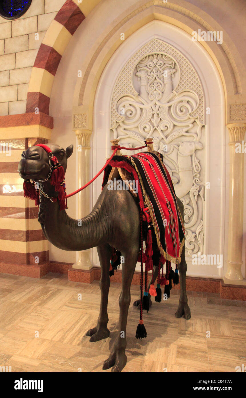 Vereinigte Arabische Emirate, Dubai, Dubai Mall, Gold Souk, Kamel-Statue, Stockfoto