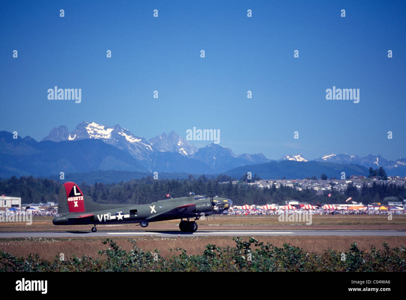 Boeing B - 17G Flying Fortress Rollen auf der Piste in Abbotsford International Airshow, BC, Britisch-Kolumbien, Kanada Stockfoto