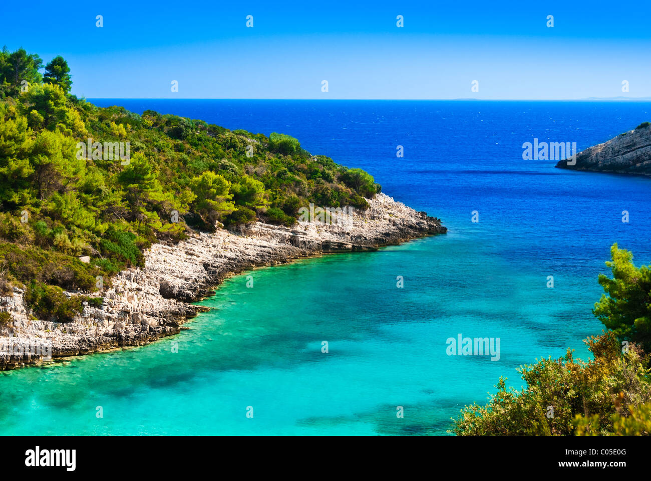 Blaue Lagune, Inselparadies. Adria von Kroatien, Insel Korcula, beliebtes Touristenziel. Stockfoto