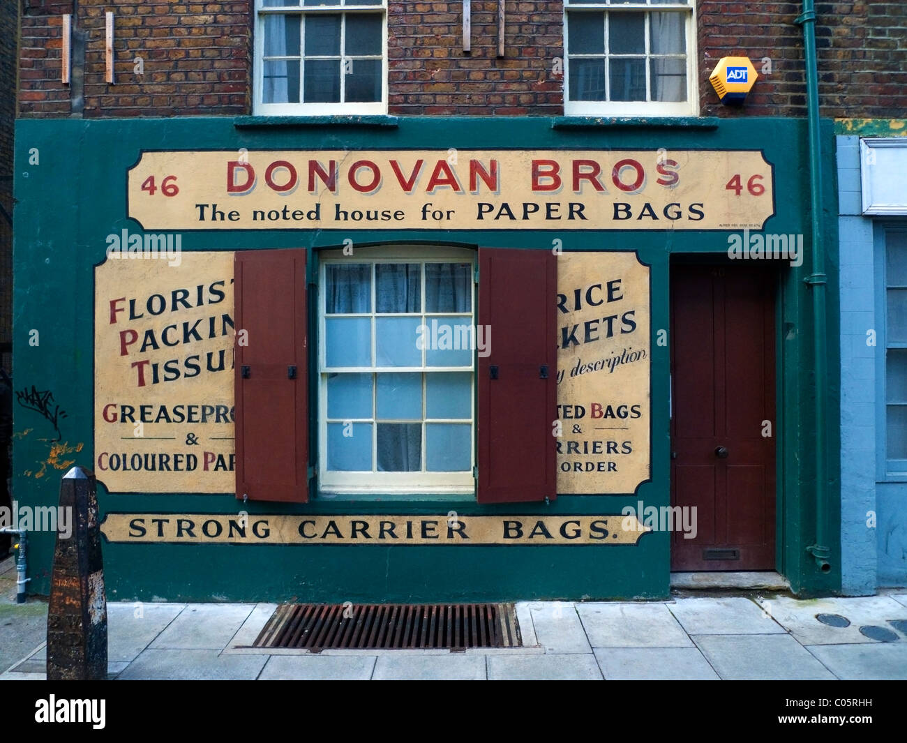 Donovan Bros Paper Bag Shop Spitalfields East London UK KATHY DEWITT Stockfoto