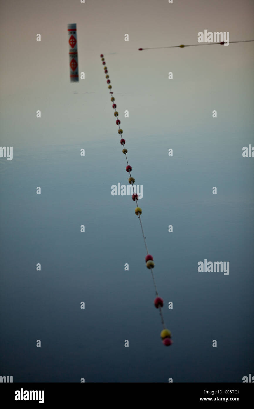 Schwimmen schweben auf Main See bei Senner in Boulder Junction im Northwoods Wisconsin. Stockfoto