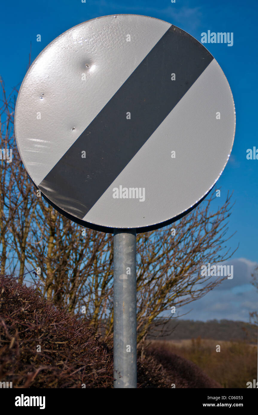 Nationalen Tempolimit Schild Stockfoto