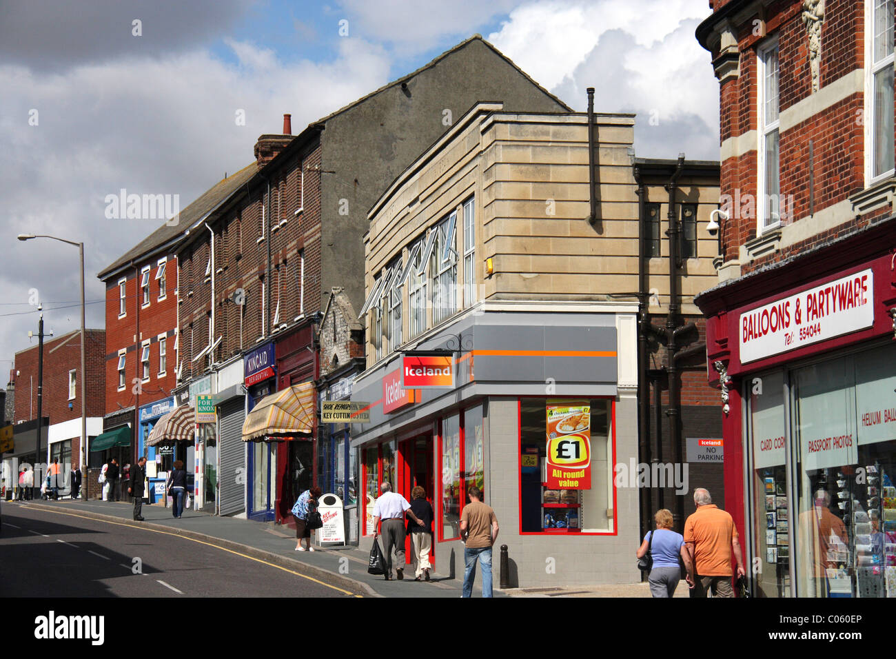 Geschäfte und Gebäude in der Straße, Harwich, England, uk Stockfoto