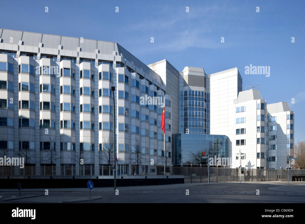 Chinesische Botschaft, ehemals Sitz der freie deutsche Gewerkschaft der DDR, Berlin-Mitte, Berlin, Deutschland, Europa Stockfoto