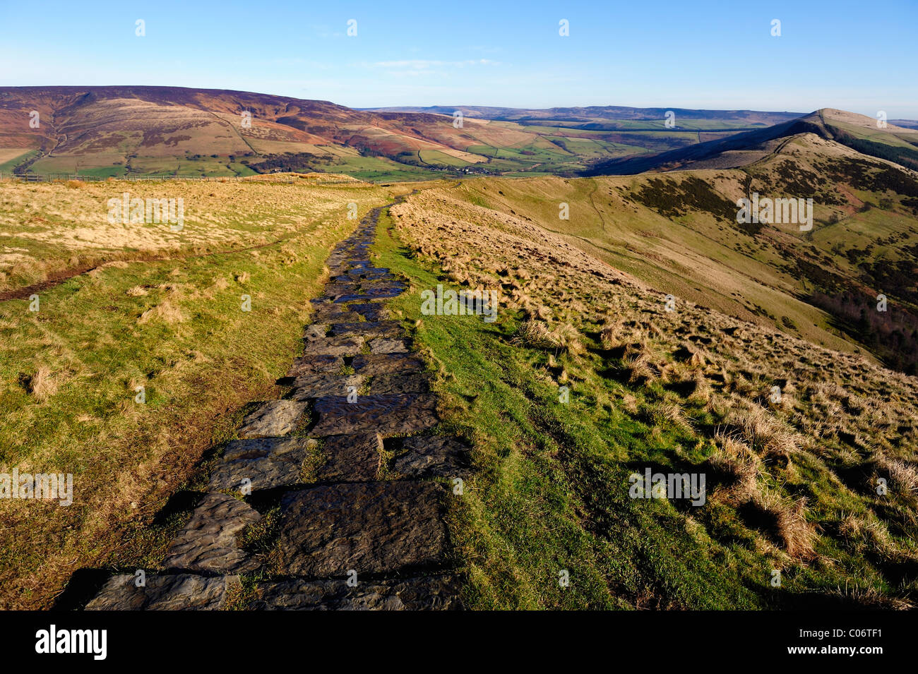 öffentliche steinernen Fußweg Mam Tor Derbyshire Peak District England uk Stockfoto