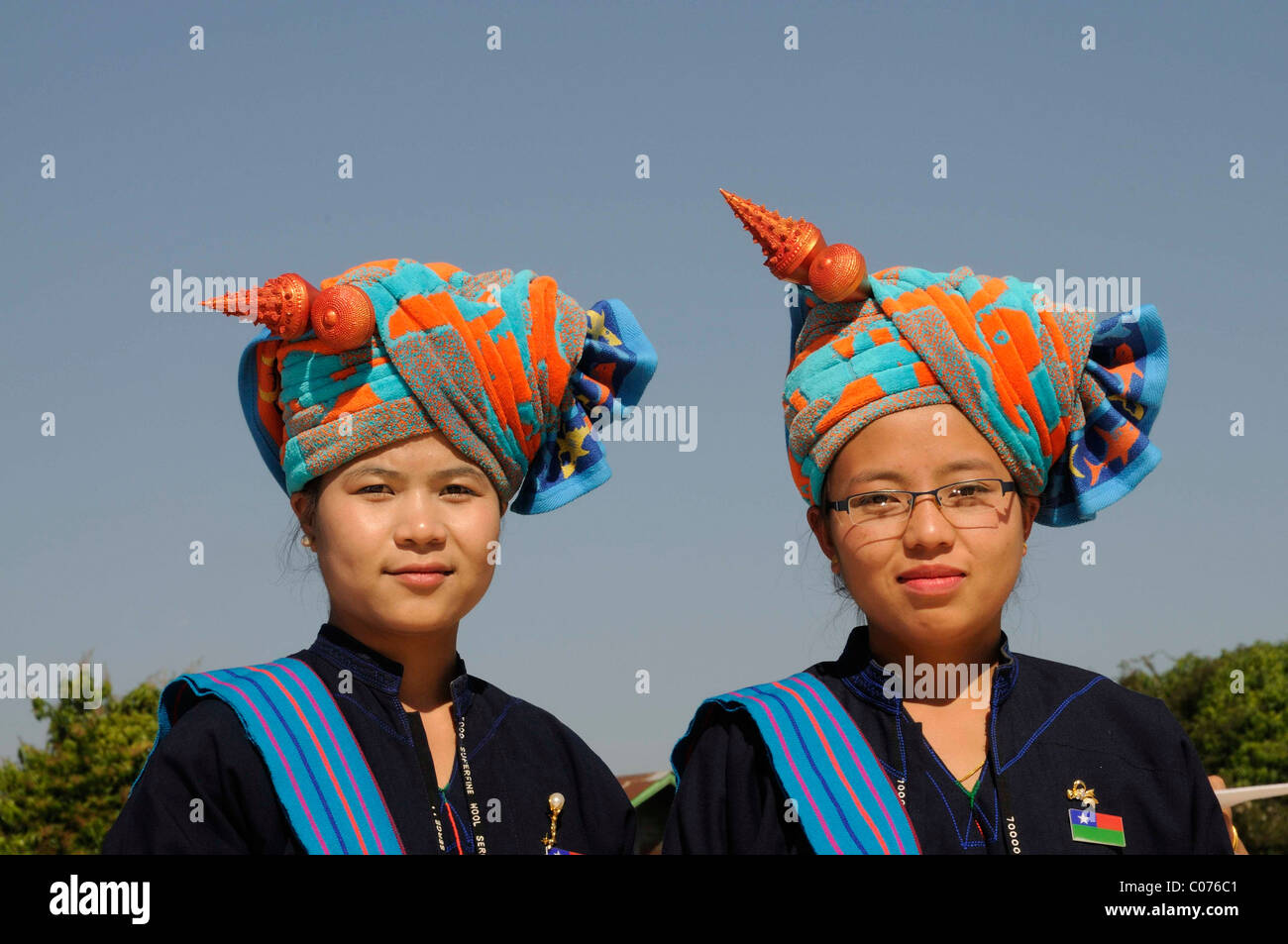 PA-O oder Pao Frauen in Tracht, ethnischer Minderheiten, Tracht, Shan-Staat, Inle-See, Myanmar, Burma Stockfoto