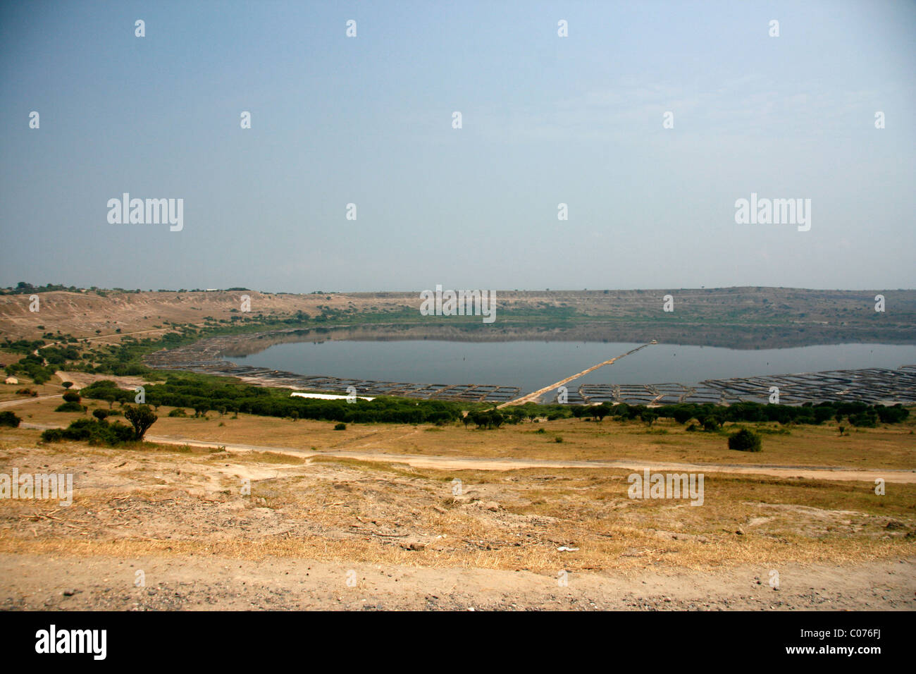 Salzgewinnung im See Katwe in der Nähe von Queen Elizabeth National Park, Westuganda Stockfoto
