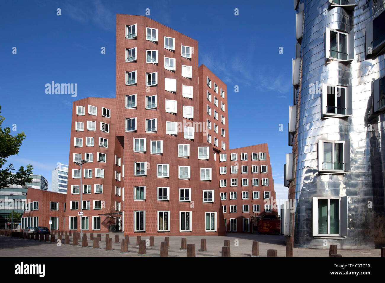 Neuer Zollhof Gebäude in den Medienhafen Medienhafen Gehry, Gehrybauten, Düsseldorf, Nordrhein-Westfalen Stockfoto