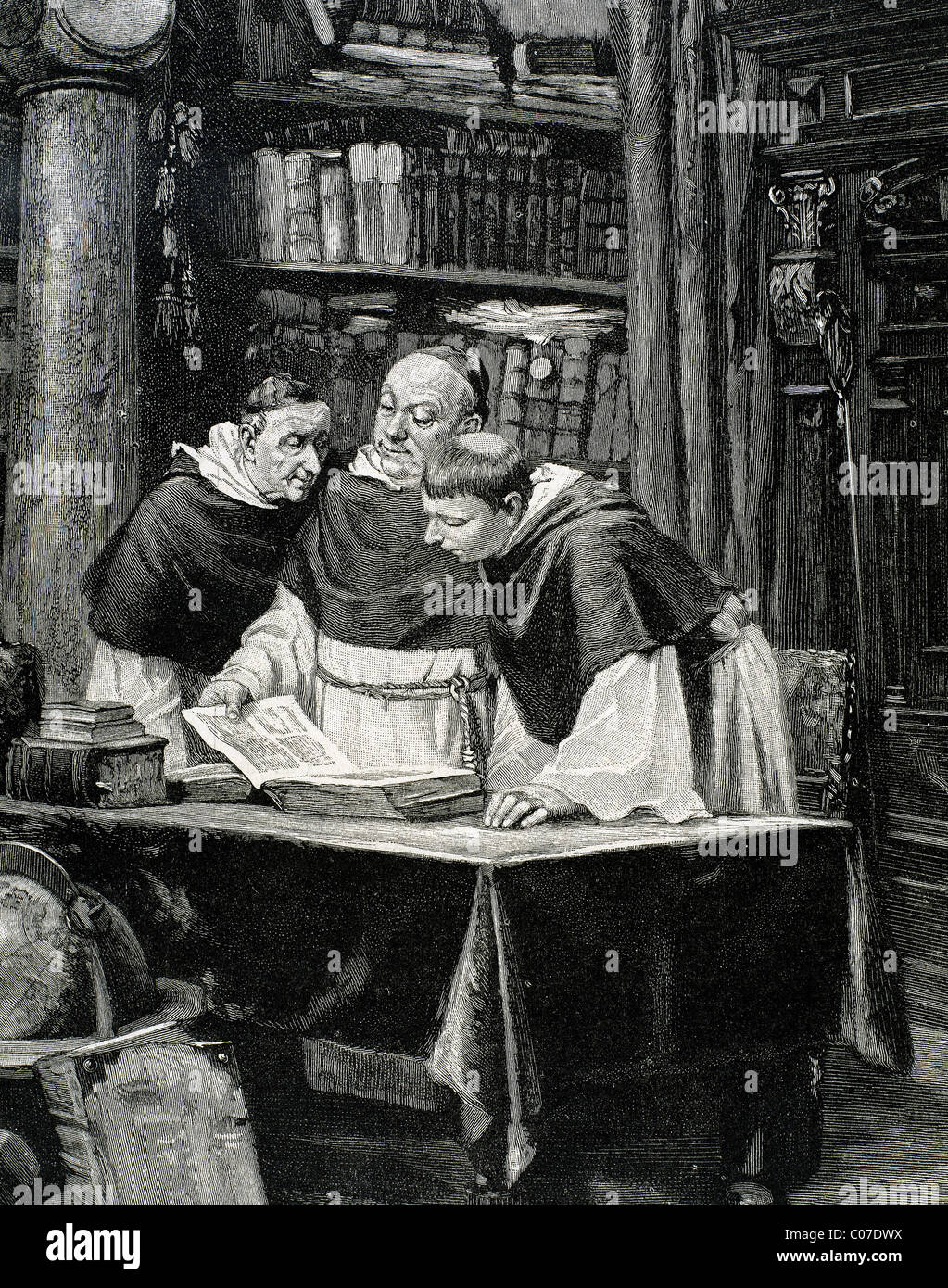 Mönche ein Exemplar der Gutenberg-Bibel lesen. Kupferstich von O. Roth in der spanischen und amerikanischen Abbildung (1886). Stockfoto