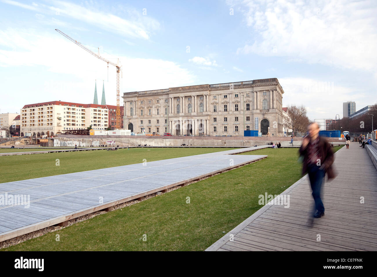 Schlossplatz quadratisch, Zwischennutzung als Park, Zentral-Und Landesbibliothek Berlin Bibliothek und Stiftung, Bezirk Mitte Stockfoto