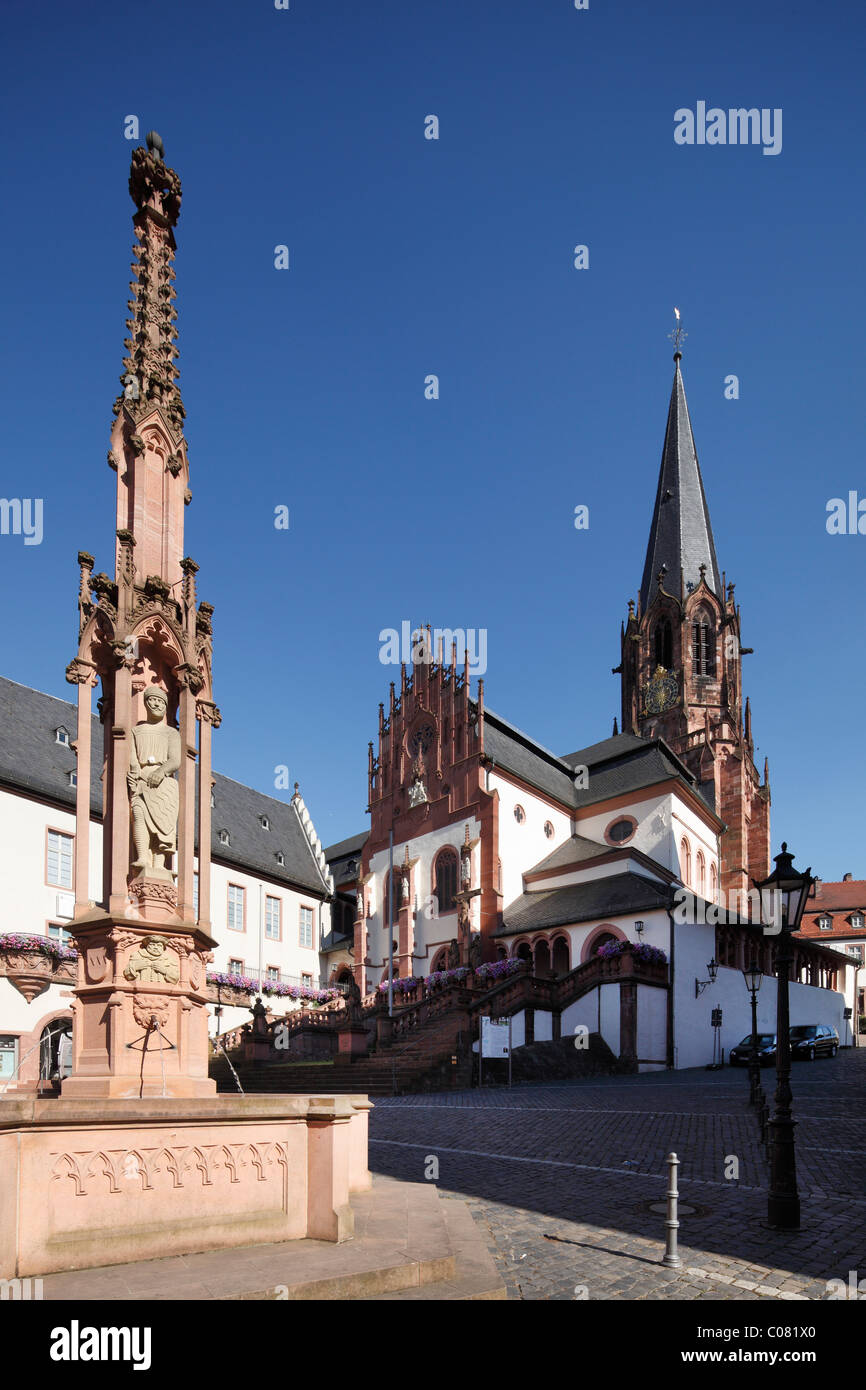 Stiftsbrunnen Brunnen, Stiftskirche St. Peter Und Alexander, Aschaffenburg, Bayerischer niedriger Main, senken Sie Franconia Stockfoto