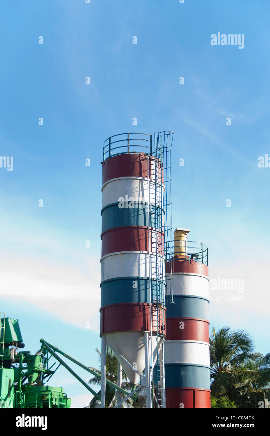 Niedrigen Winkel Ansicht des Speichers Panzer, Tirupati, Andhra Pradesh, Indien Stockfoto