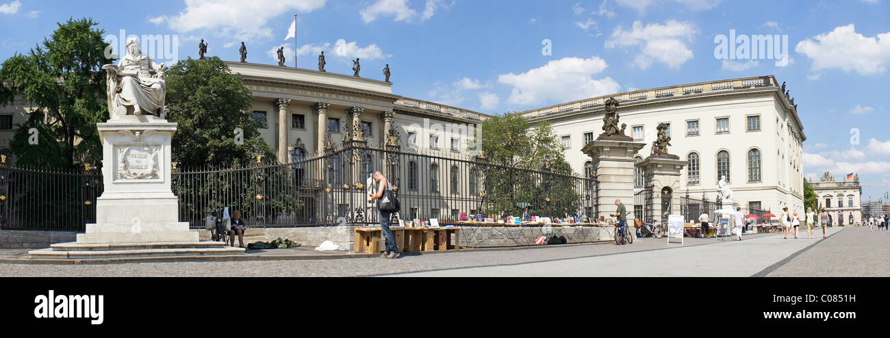 Humboldt-Universität zu Berlin mit Denkmal für Wilhelm von Humboldt, Berlin, Deutschland, Europa Stockfoto
