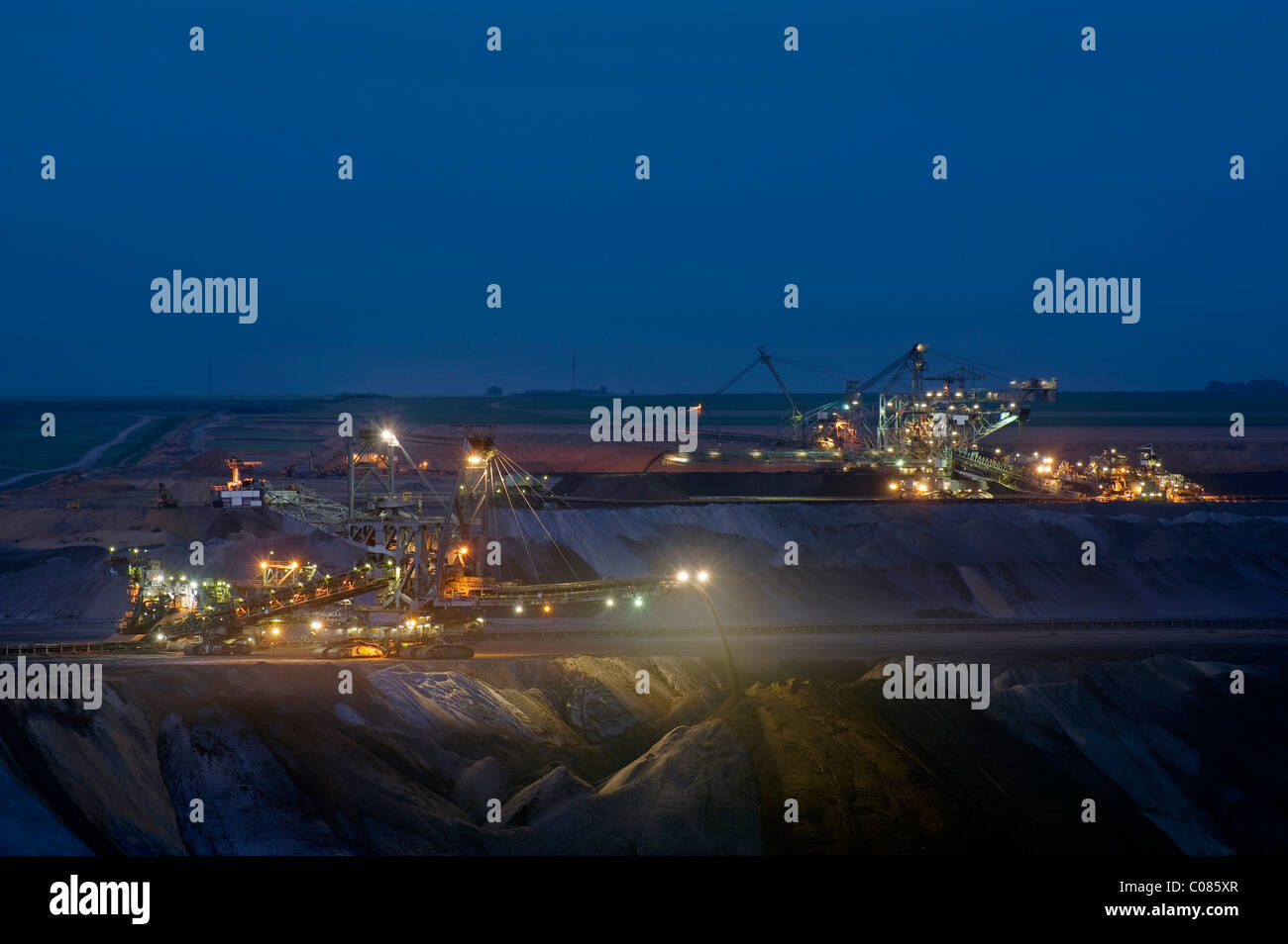 Nachtschicht in einem Tagebau-mine, Grevenbroich, Nordrhein-Westfalen, Deutschland, Europa Stockfoto