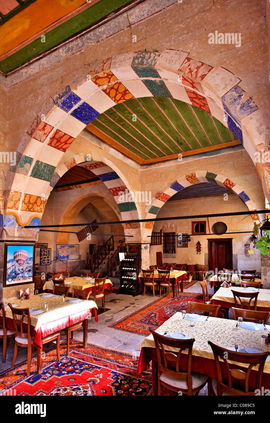 Ein altes griechisches Haus in Sinasos (Mustafapasa), fungiert jetzt als Gästehaus und Restaurant. Kappadokien, Türkei Stockfoto