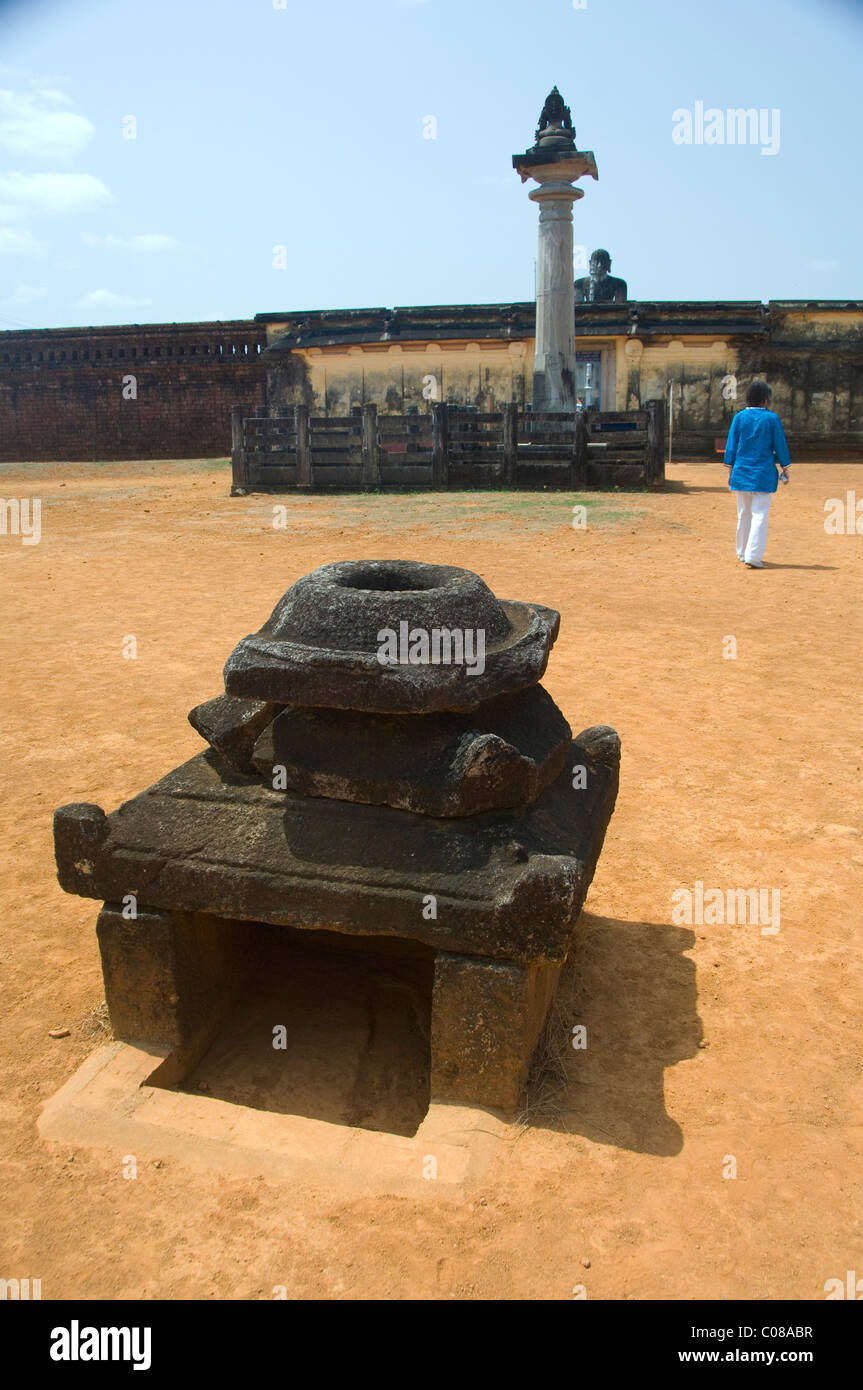 Mangalore, Indien Karkala. Jain-Tempel. Heimat von berühmten monolithischen Steinstatue des Herrn Gomateshwara. Stockfoto