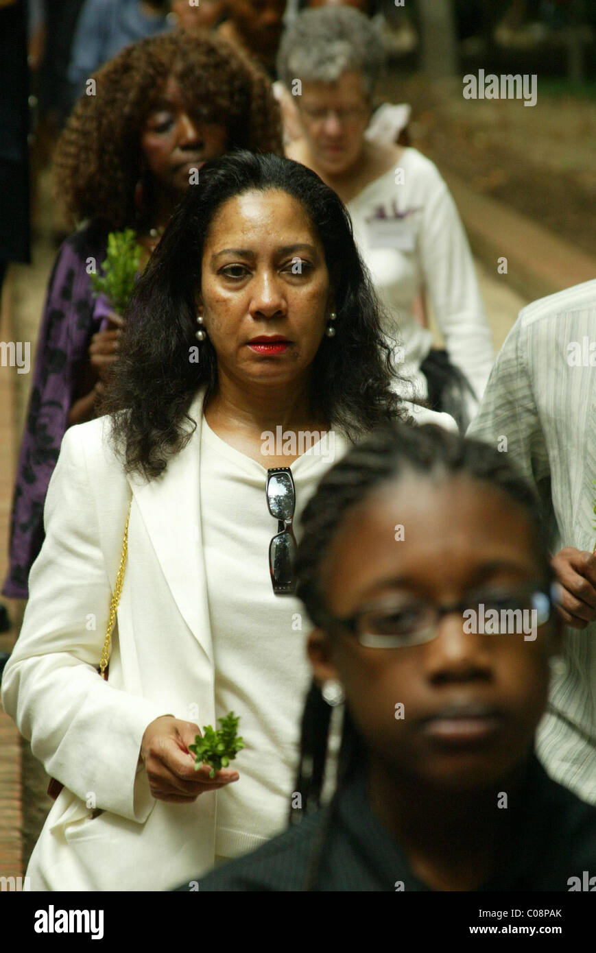 BWUFA, schwarze Frauen vereinigt für Action und Mount Vernon Ladies Association veranstaltete die 10. jährlichen Slave Memorial Kranz Stockfoto
