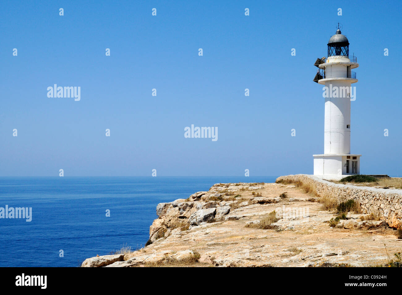 Leuchtturm, Klippen, Cap de Barbaria, Mittelmeer, Formentera, Pityusen, Balearen, Spanien, Europa Stockfoto