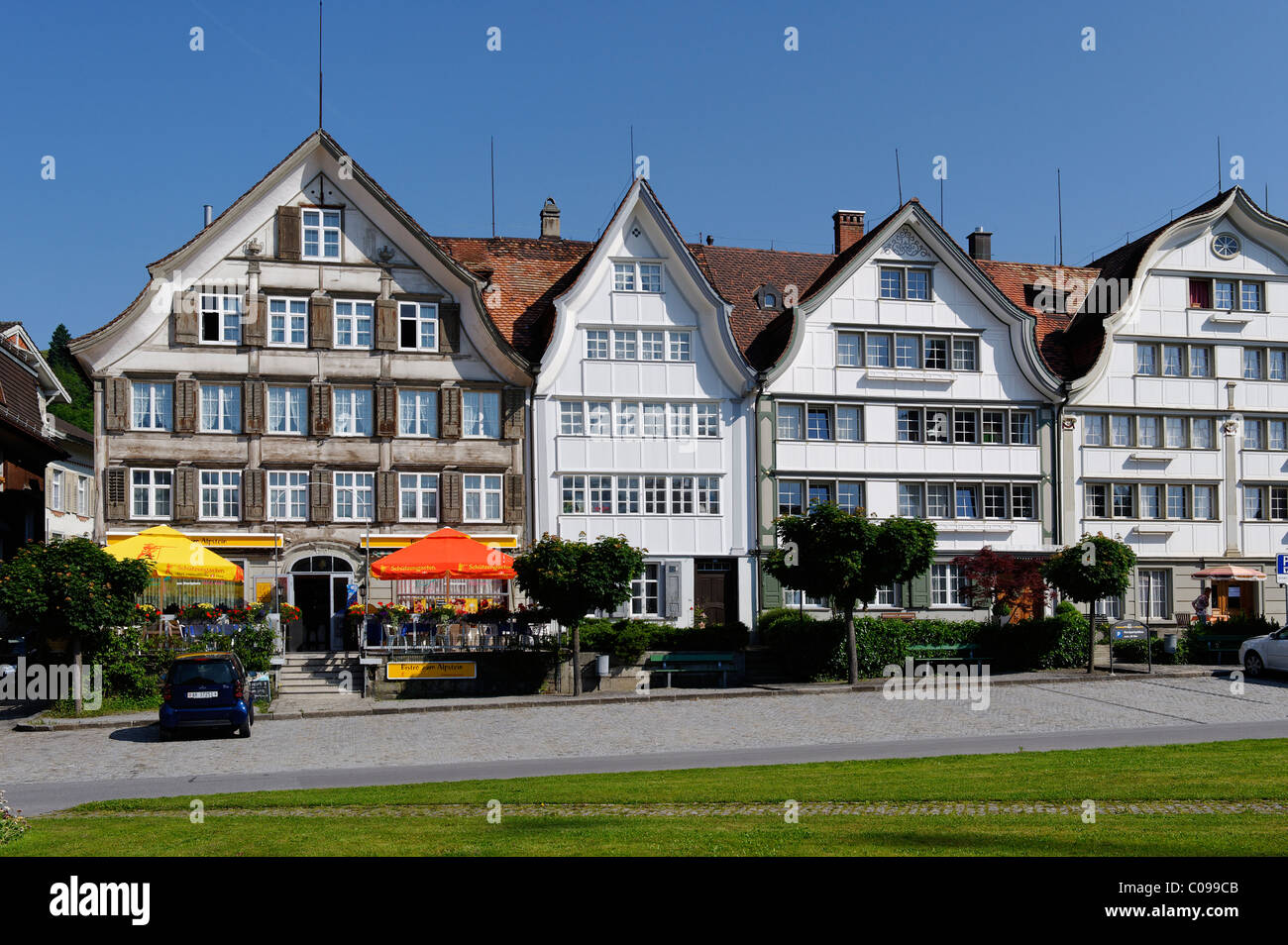 Holzhäuser auf dem Dorfplatz, Gais, Ausserrhoden, Kanton Appenzell, Schweiz, Europa Stockfoto