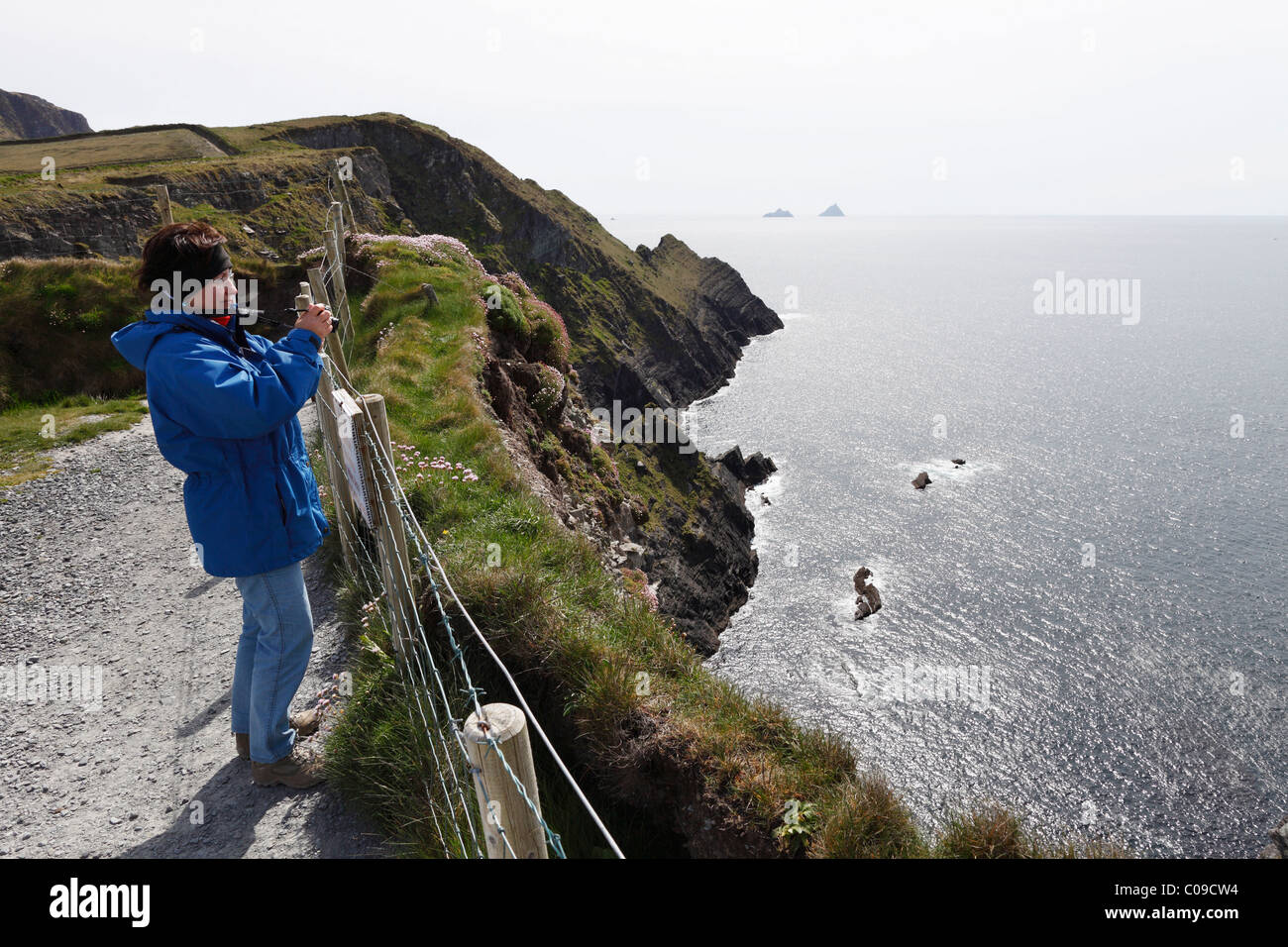 Steilküste, Skelling View Aussichtspunkt in der Nähe von Portmagee, Skellig Ring, County Kerry, Irland, britische Inseln, Europa Stockfoto