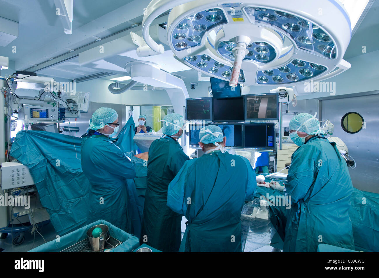 Herzchirurgie im Hybrid-OP-Saal, Deutsches Herzzentrum Berlin oder Deutsche Herzzentrum, Berlin, Deutschland, Europa Stockfoto