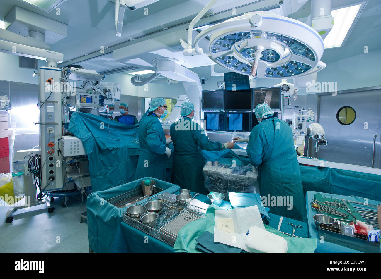 Herzchirurgie im Hybrid-OP-Saal, Deutsches Herzzentrum Berlin oder Deutsche Herzzentrum, Berlin, Deutschland, Europa Stockfoto