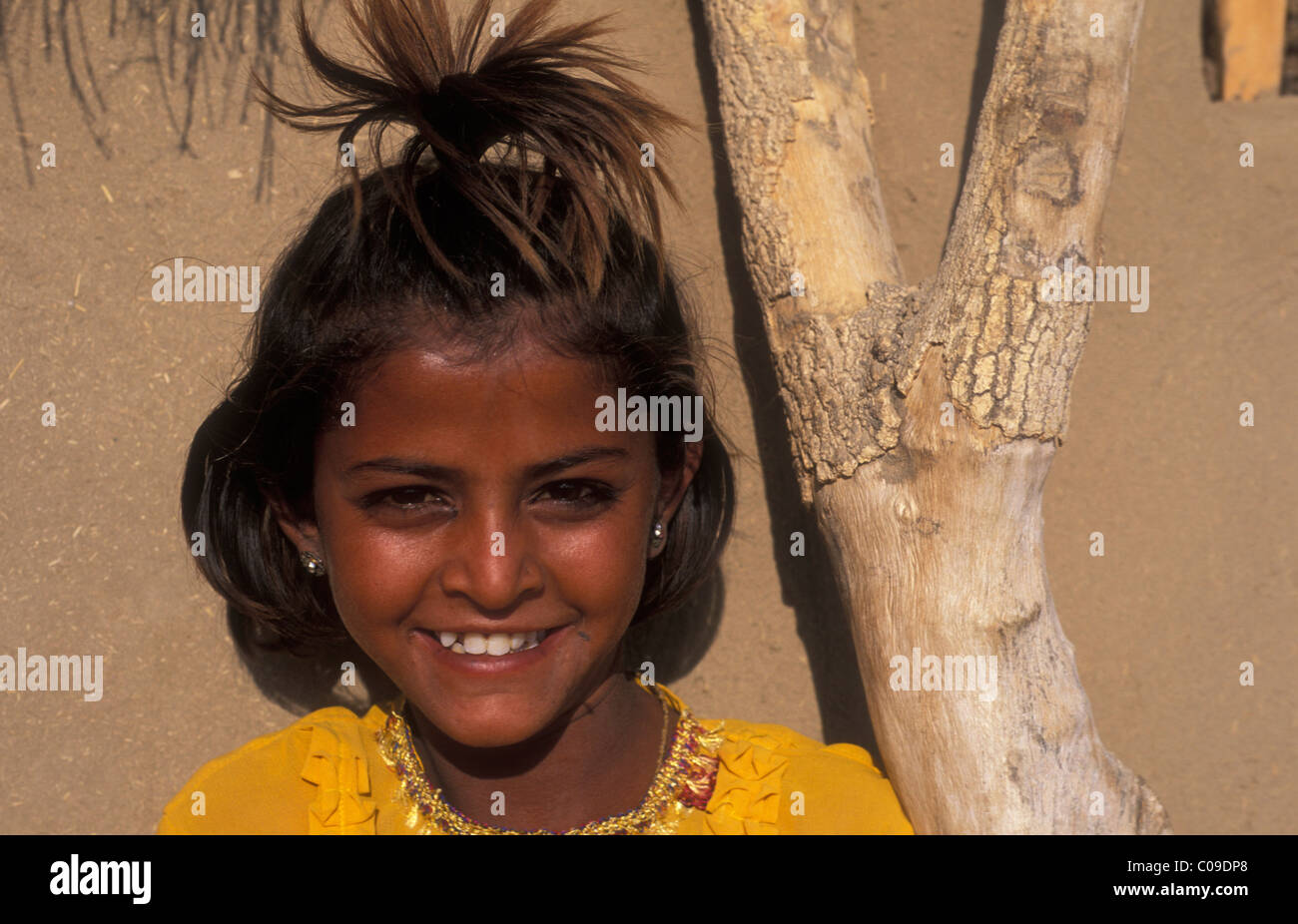 Porträt, Mädchen in Khuri Dorf, Thar-Wüste, Rajasthan, Indien, Asien Stockfoto