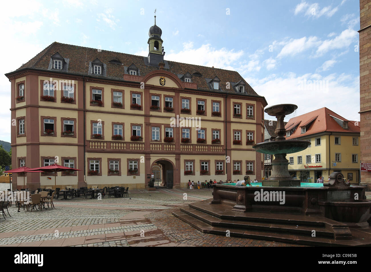 Das Rathaus in der alten Stadt Neustadt an der Weinstraße, Rheinland-Pfalz, Deutschland, Europa Stockfoto