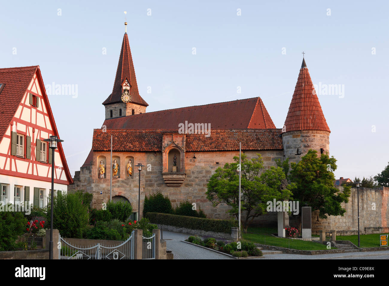 Kirchenburg St. Georg Wehrkirche in Effeltrich, Oberfranken, Franken, Bayern, Deutschland, Europa Stockfoto