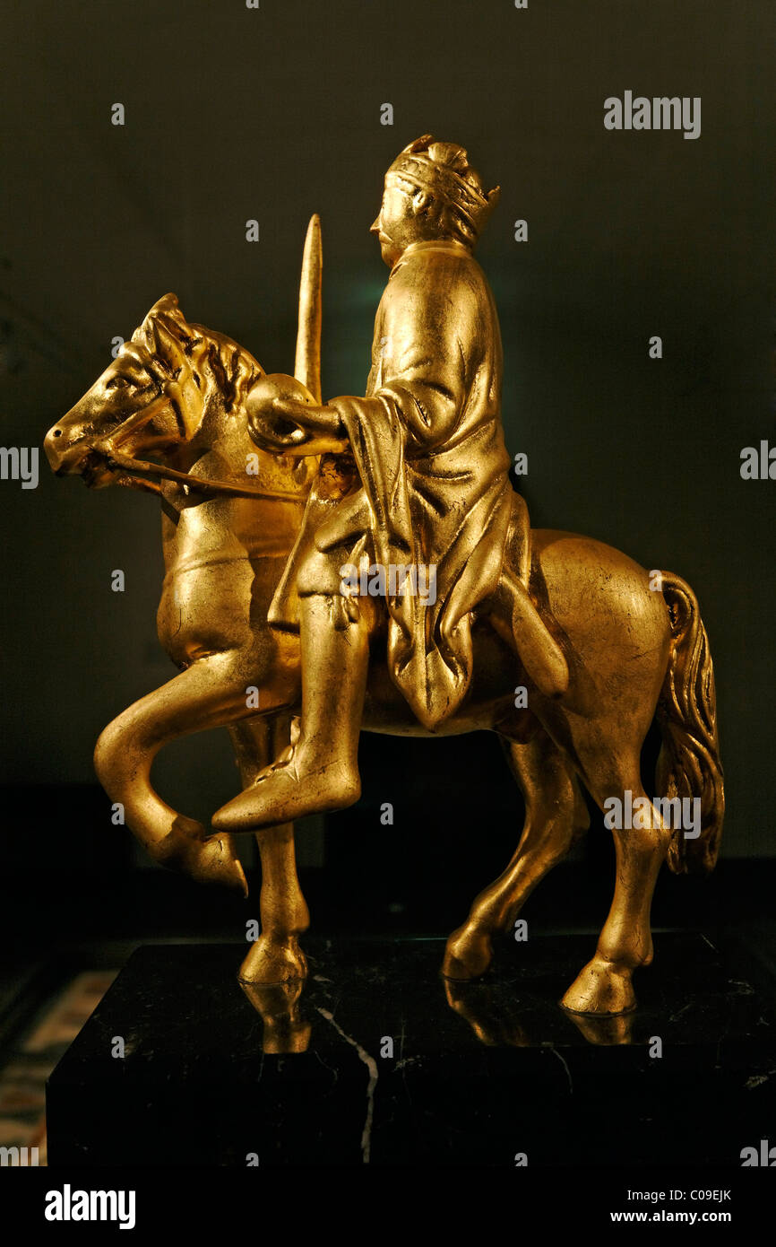 Kleine, vergoldete Statue von Karl dem großen Reiten ein Pferd, das Klostermuseum Stiftsmuseum Museum Xanten, Xanten, Niederrhein-Region Stockfoto
