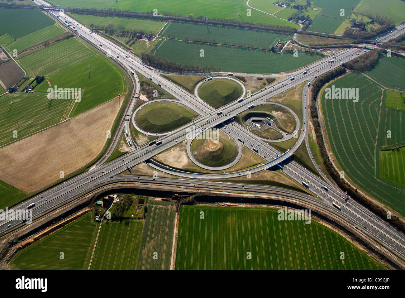 A1, Autobahnkreuz Kamener Kreuz, Tangente, Bergkamen, Ruhrgebiet Region, North Rhine-Westphalia, Deutschland, Europa Stockfoto