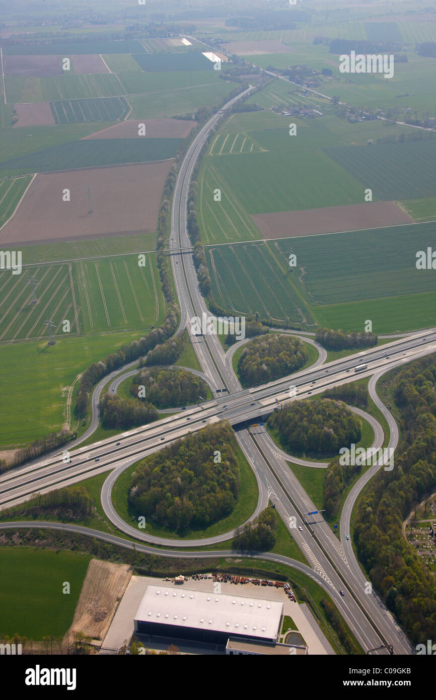 Luftbild anzeigen, Unna, A44 und A1 Autobahnen, Reitanlage Reiterhof Niedermassen, Unna, Ruhrgebiet Region interchange Stockfoto