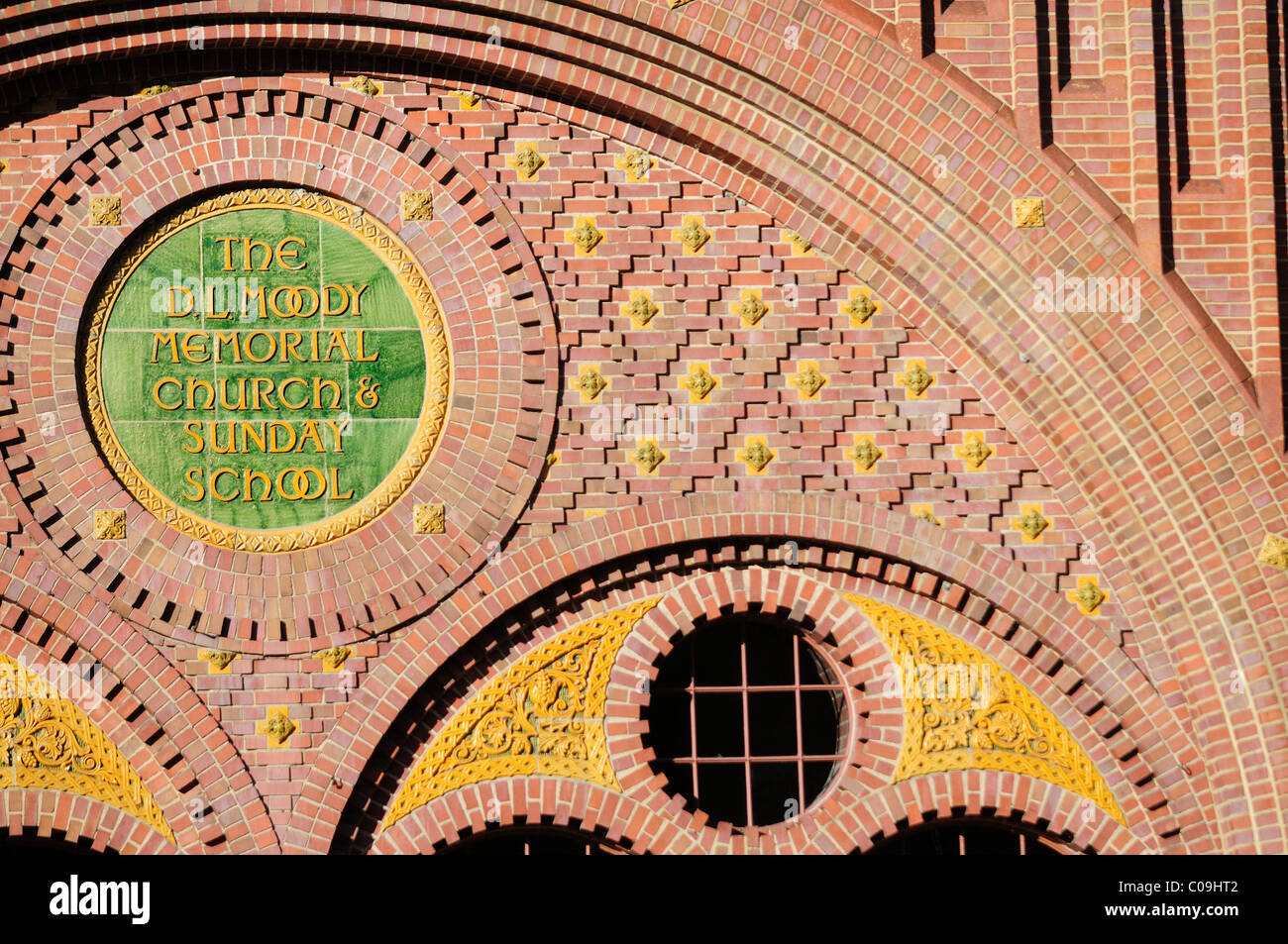 Verzierten Backsteingebäude Arbeit im Eingang Moody Gedächtniskirche Chicago, Illinois, USA Stockfoto