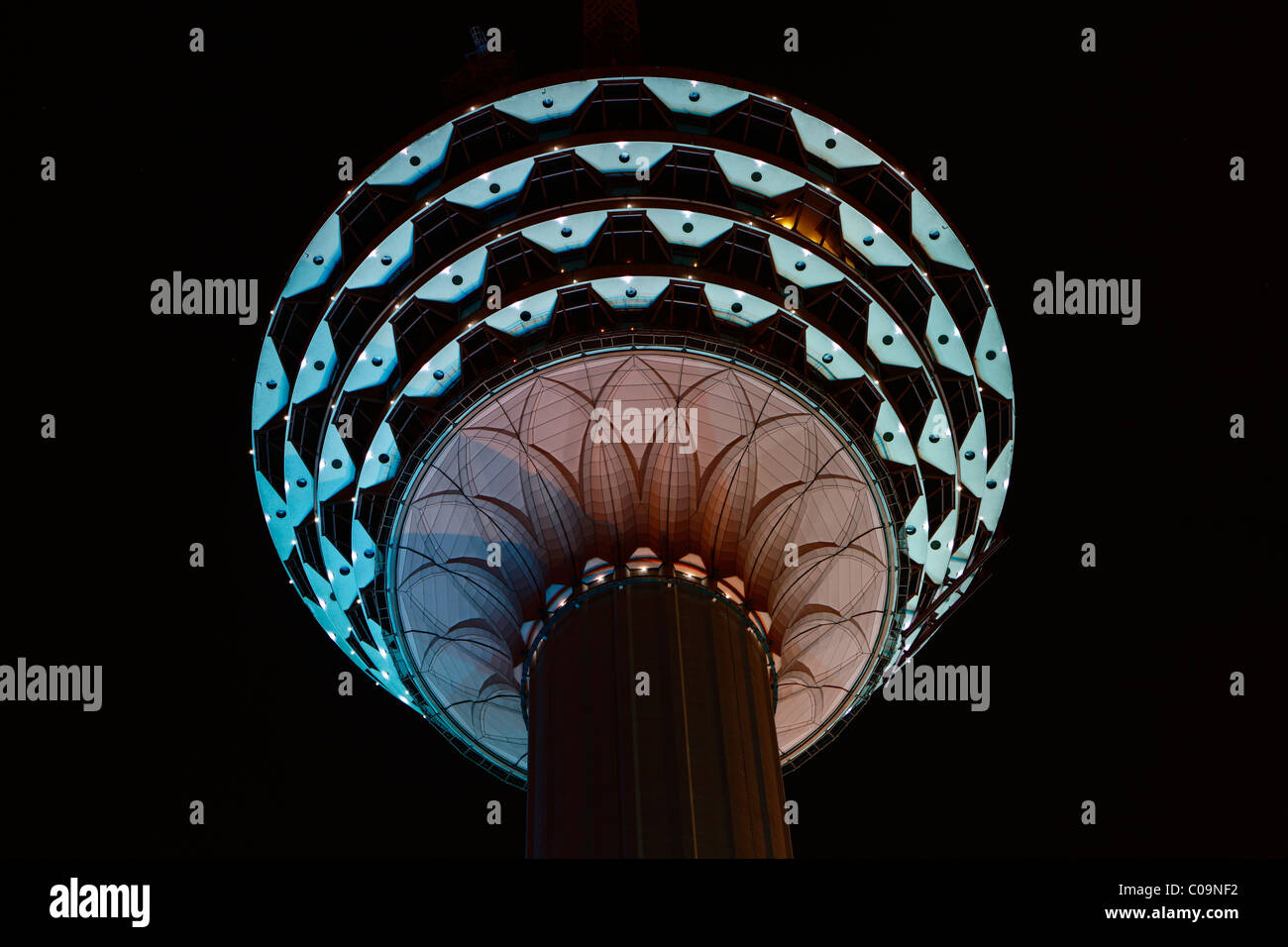 Kuala Lumpur Tower bei Nacht, Fernsehturm, Kuala Lumpur, Malaysia, Asien Stockfoto