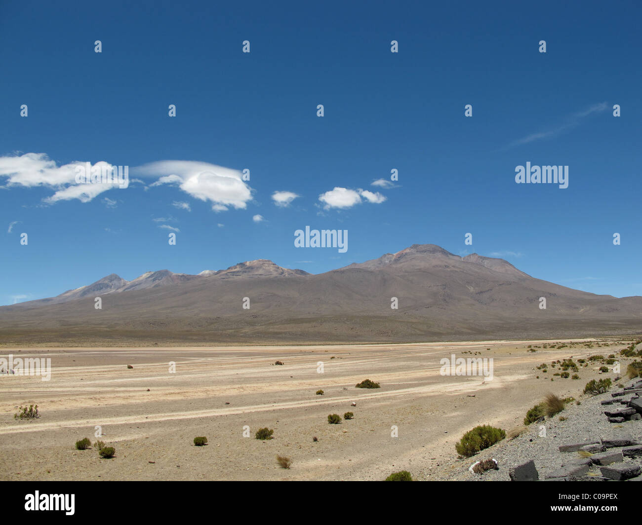Vulkanlandschaft, in der Nähe von Pampa Canahuas Arequipa, Peru (auf dem Weg zum Colca Tal, nationale Reserve für Vincunas) Stockfoto