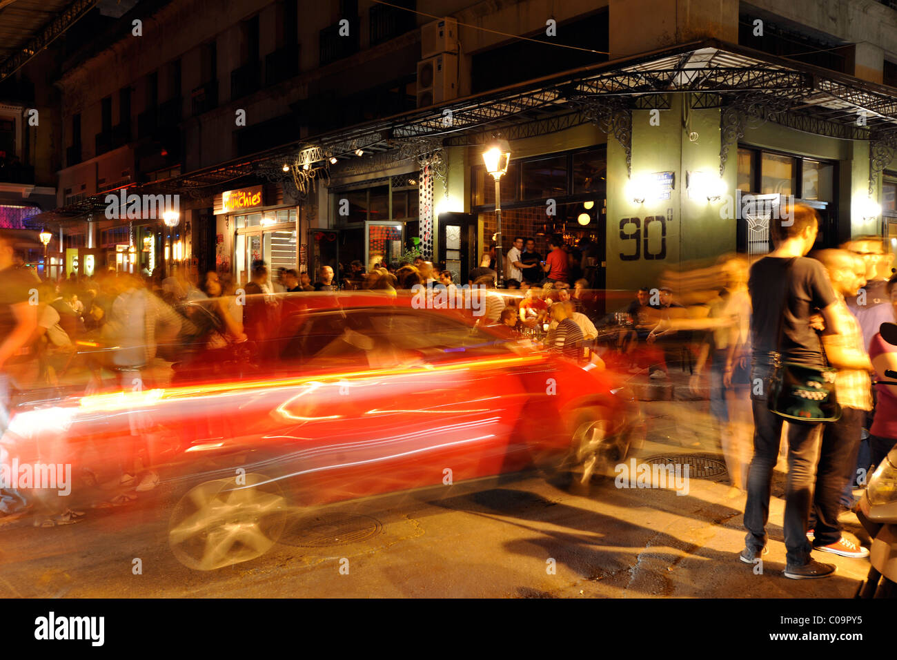 Nachtaufnahme, Nachtleben im Studentenviertel von Thessaloniki, Chalkidiki, Mazedonien, Griechenland, Europa Stockfoto
