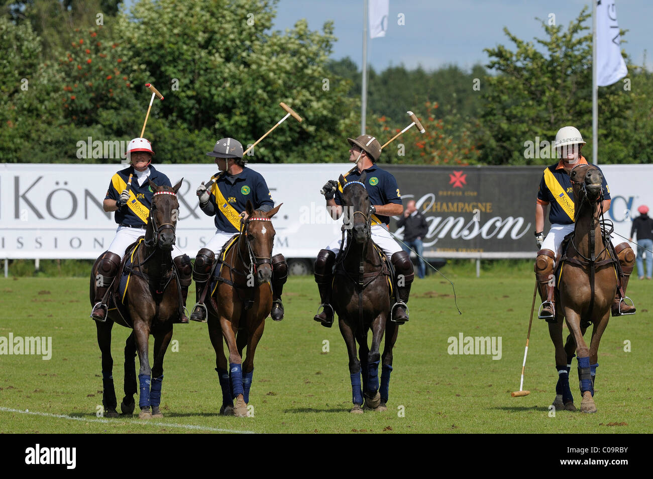 Team-Koenig & Cie, von links: Dr. Hannes Huehnlein, Juan Ruiz-Guiñazú, Miguel Amiva, Dirk Baumgartner, Polo, Polo-Spieler Stockfoto