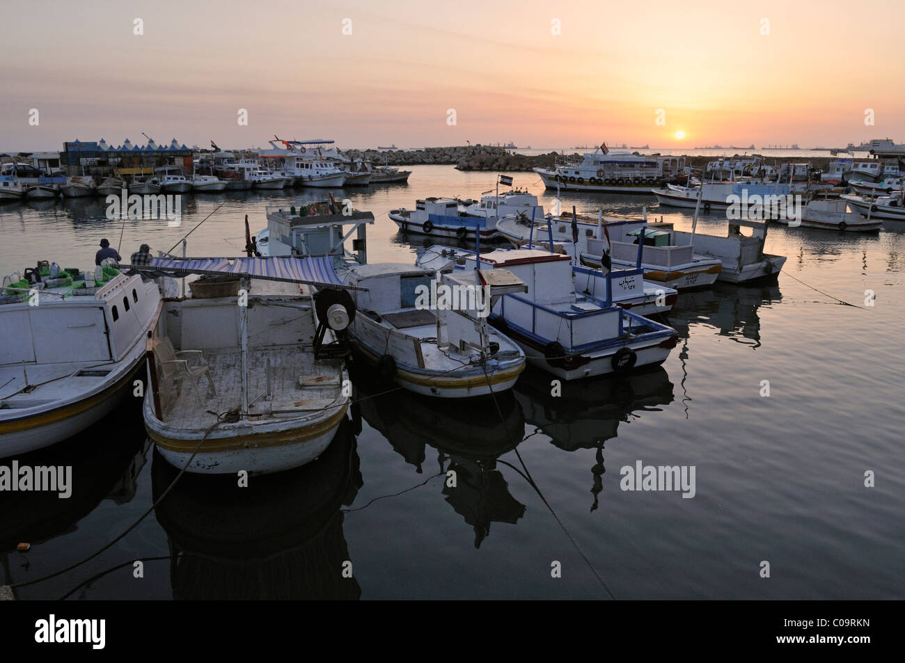 Hafen Sie-Blick auf die Kreuzritter Stadt Tartus, Tartus, Syrien, Naher Osten, West-Asien Stockfoto