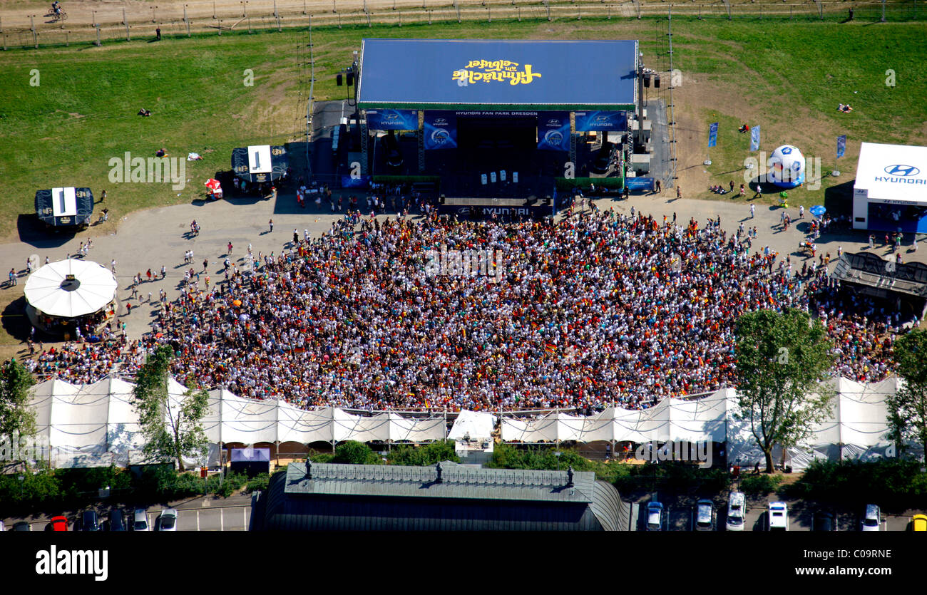 Luftaufnahme, Fußball-Weltmeisterschaft 2010, öffentliche Vorführung in Dresden, Sachsen, Deutschland, Europa Stockfoto