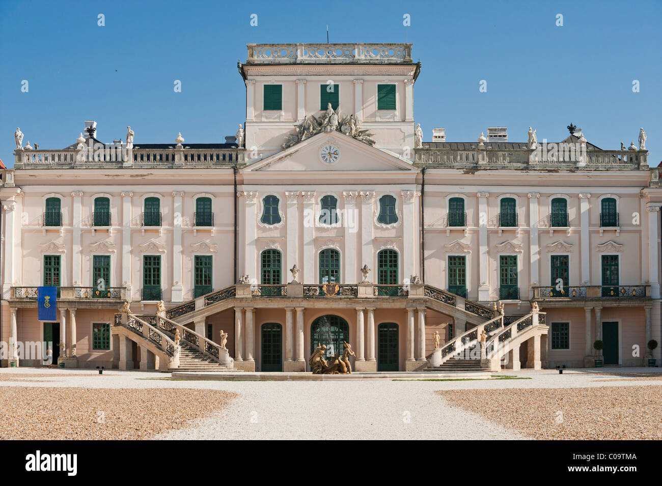 Eszterhaza palast Fotos und Bildmaterial in hoher Auflösung Alamy