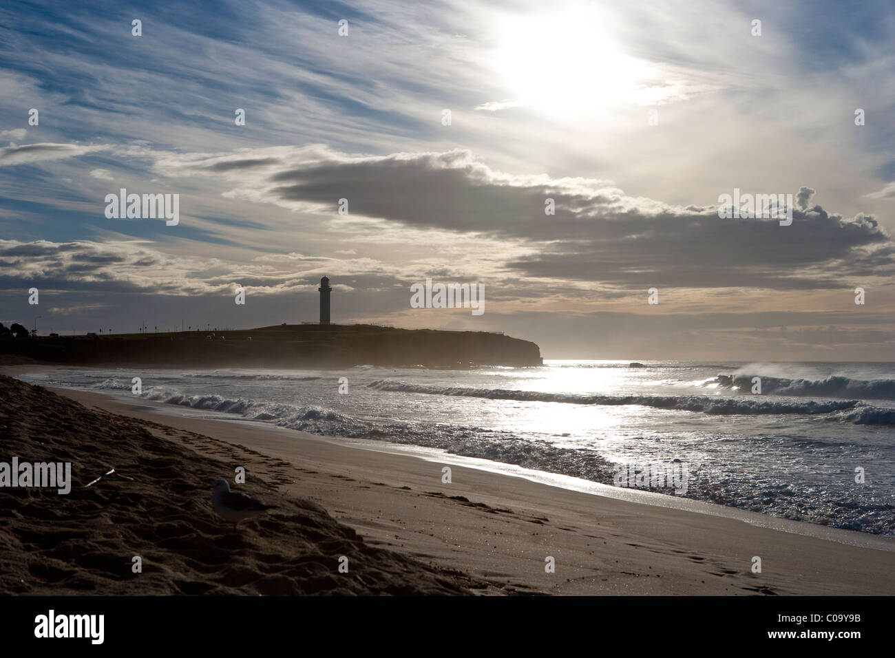 Leuchtturm mit Blick auf Stadtstrand, Wollongong, NSW, Australien. Stockfoto