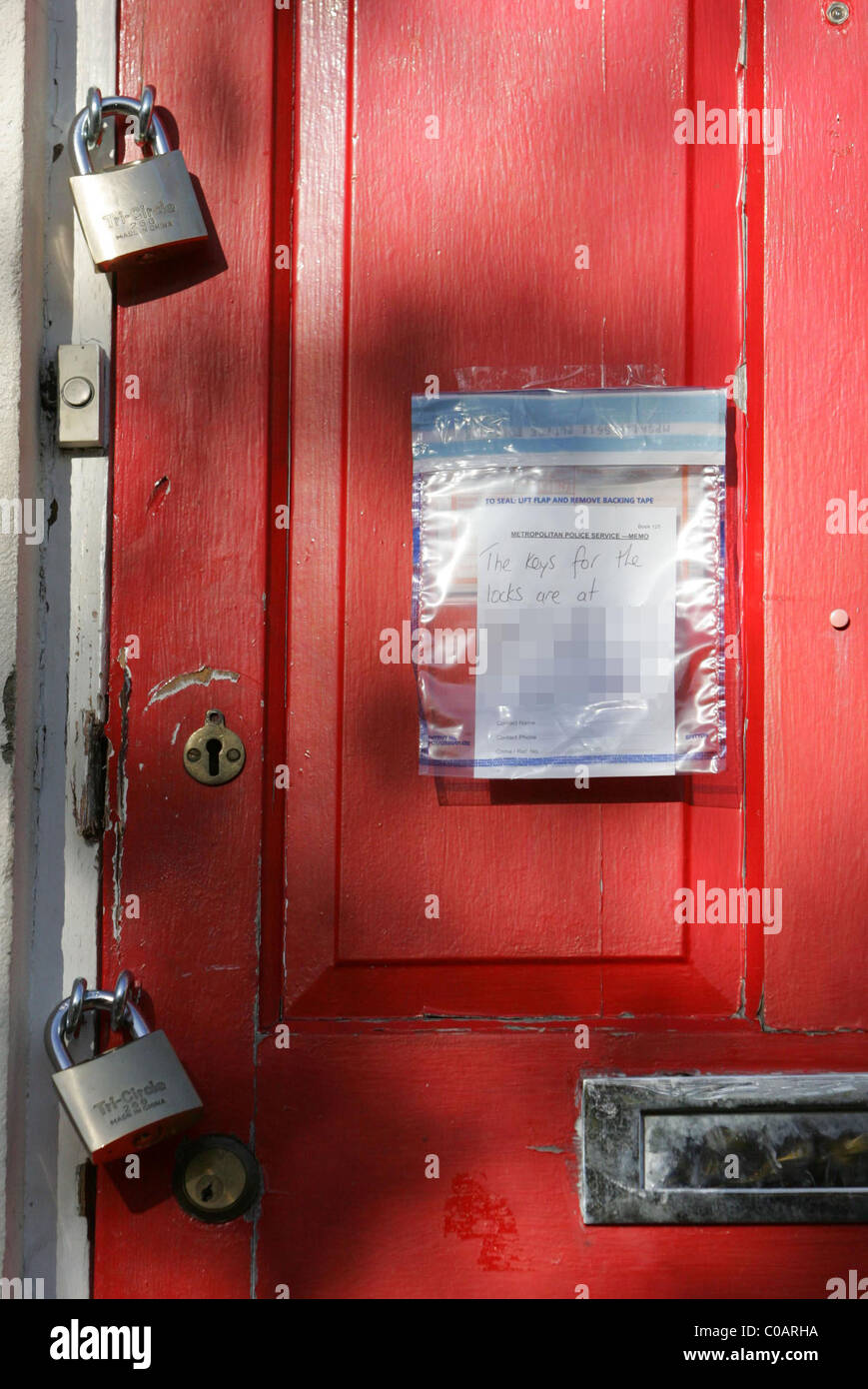 Polizei RAID WINEHOUSE Londoner Haus Sängerin AMY WINEHOUSE Londoner