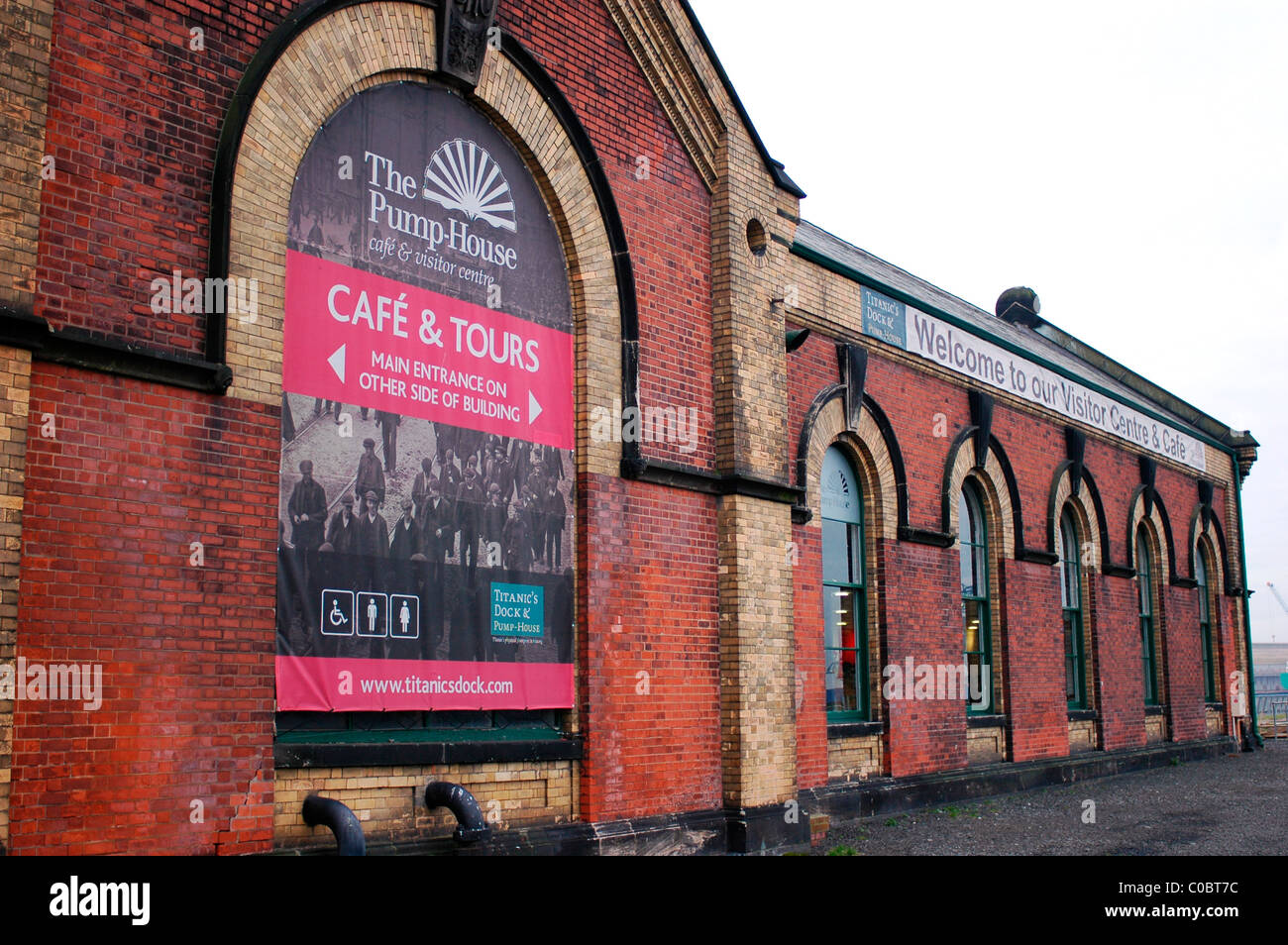 Das Pumphouse Cafe und Besucher Zentrum auf der Titanic Quarter in Belfast, Northern Ireland Stockfoto