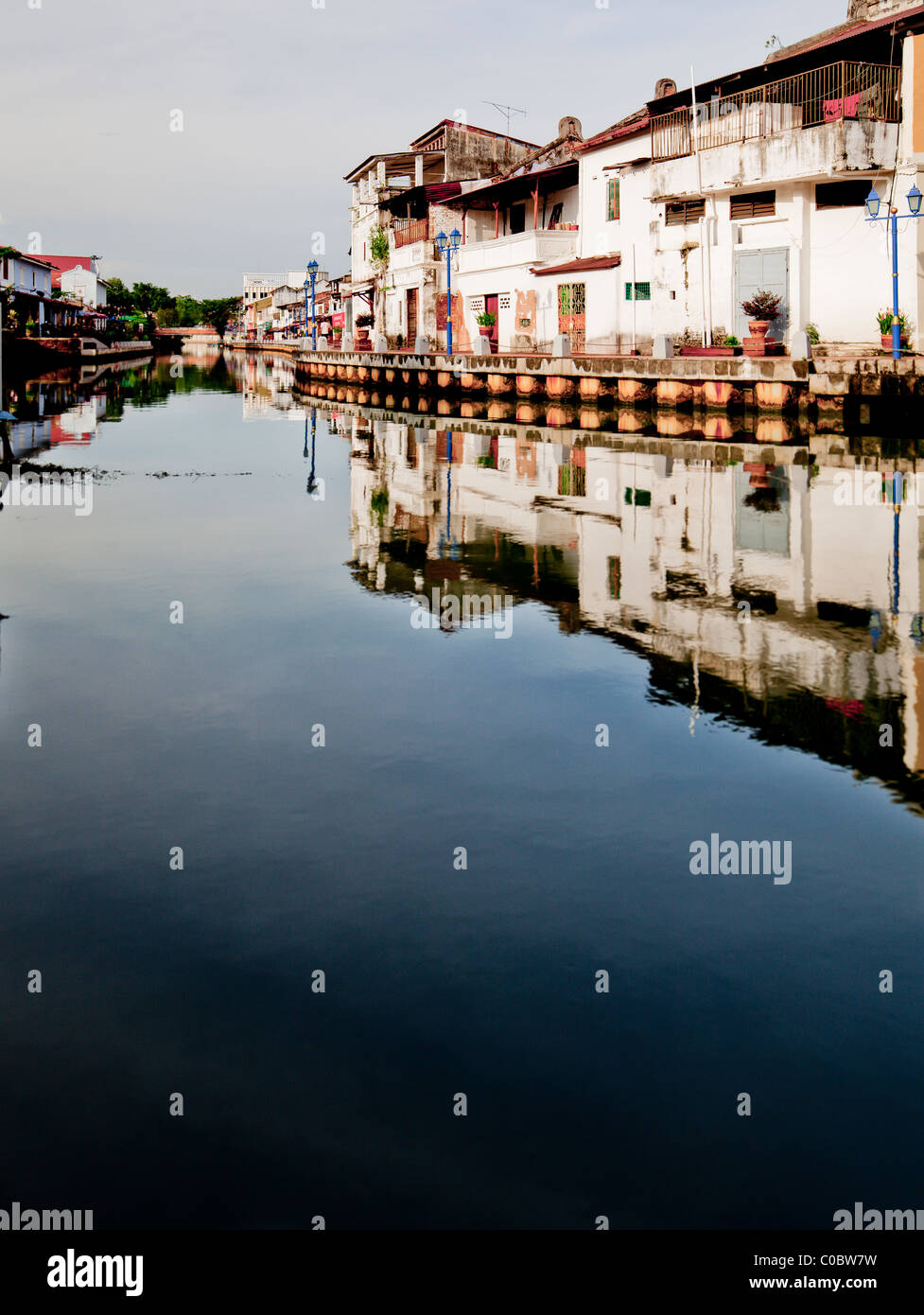 Ruhig am Fluss Reflexionen, Melaka Fluss Stockfoto