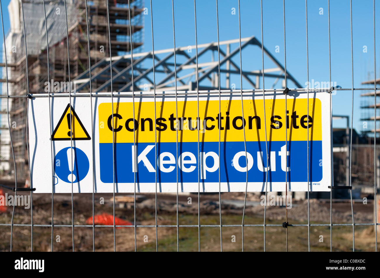 ein Donjon, Hinweis auf einer Baustelle in Cornwall, Großbritannien Stockfoto