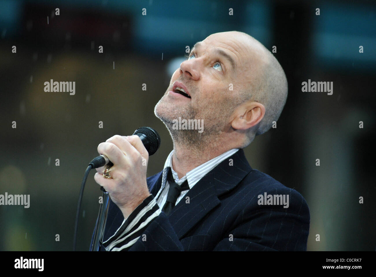 Michael Stipe R.E.M führt live auf NBC "The Today Show" Toyota