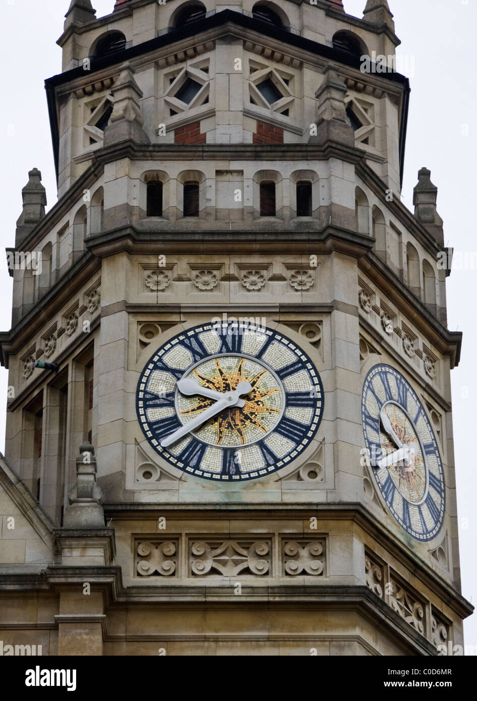 Uhr über Lloyds TSB, Sydney Street, Cambridge, England, Herbst 2010 Stockfoto