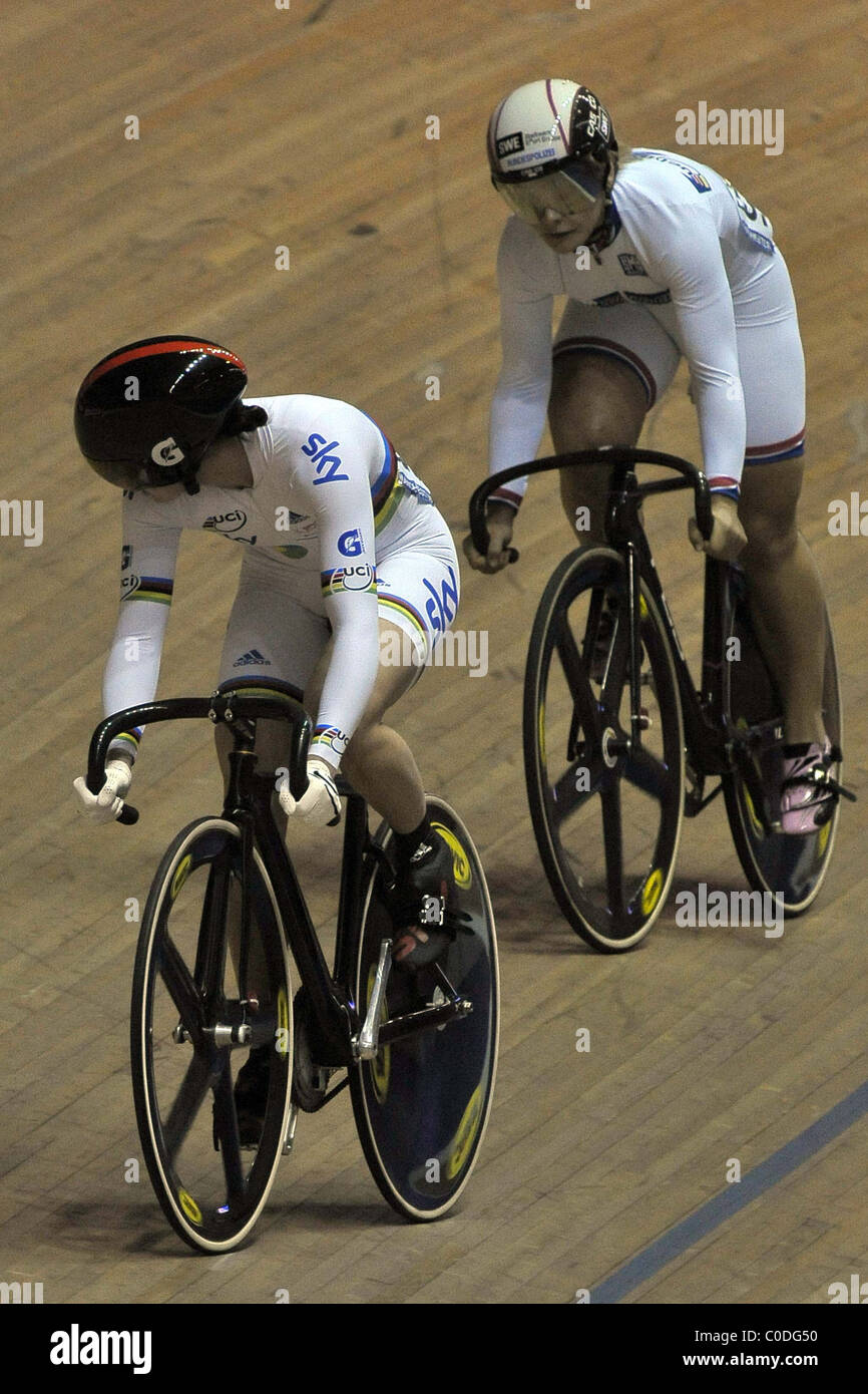 Großbritannien sky Cycling Team Sprint der Frauen. UCI Titel World Cup Manchester Velodrome uk, Stockfoto