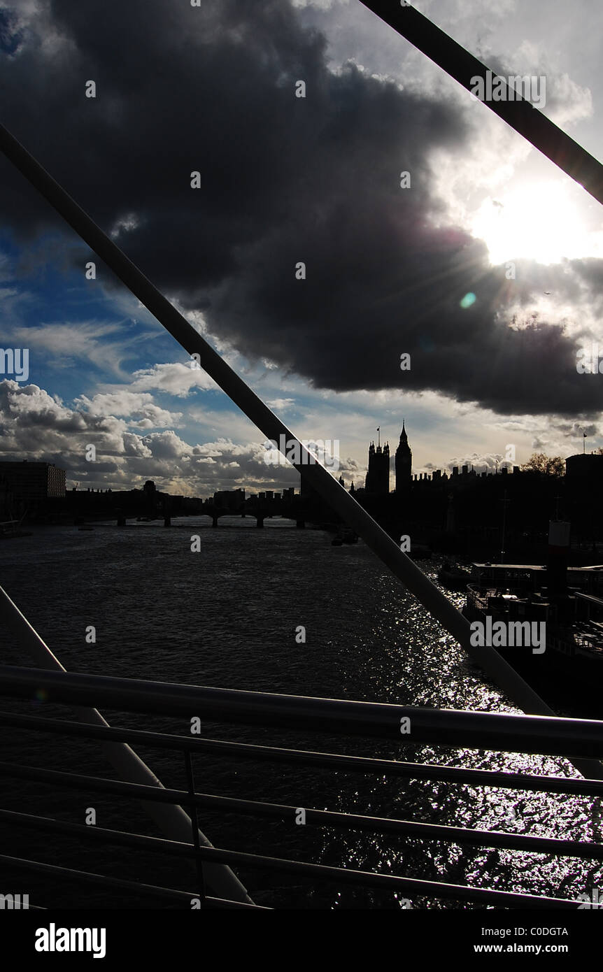 London-Form der Hungerford Bridge Stockfoto
